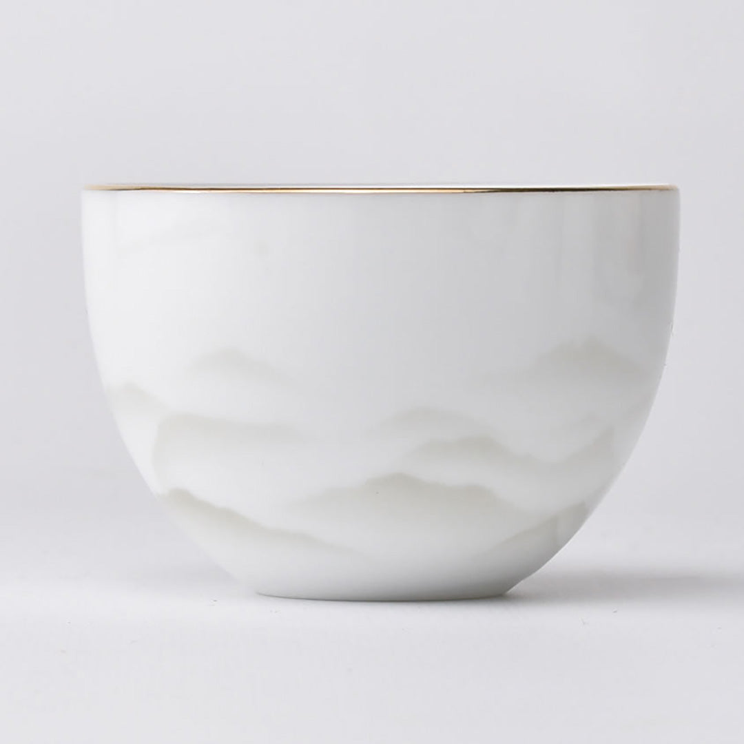 26.3.2-1 中国　色絵茶碗　茶杯 茶道具 茶碗 茶碗 色絵 流水に桜 福本未来 桐箱 : 新古茶道具 さかい
