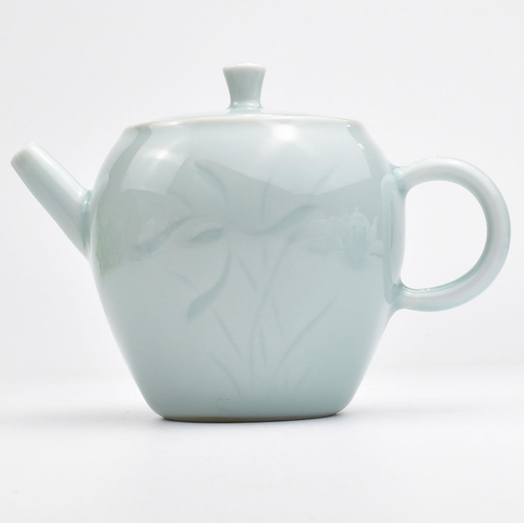 蘭花茶壺(弟窯粉青)