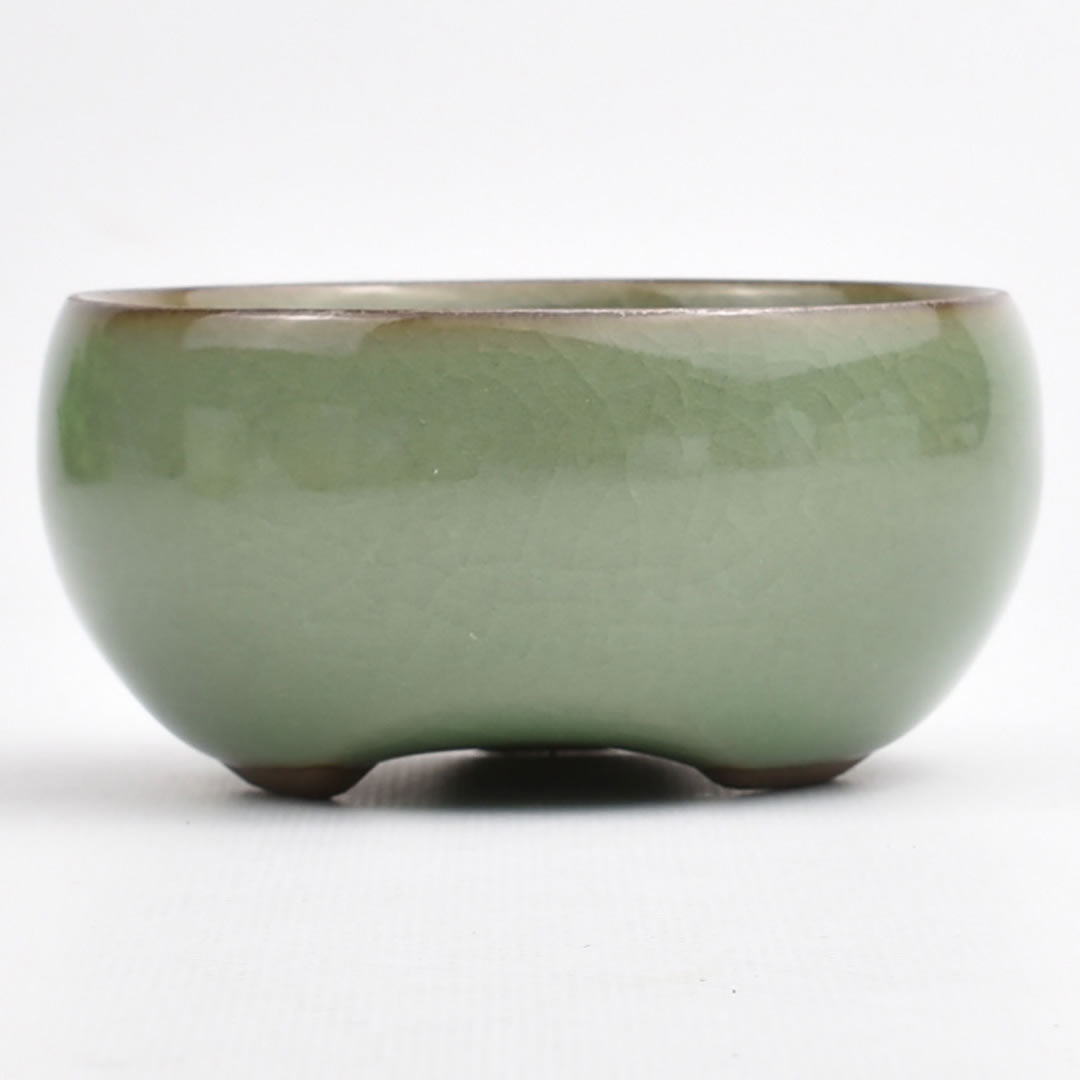 三足小杯(哥窯梅子青)