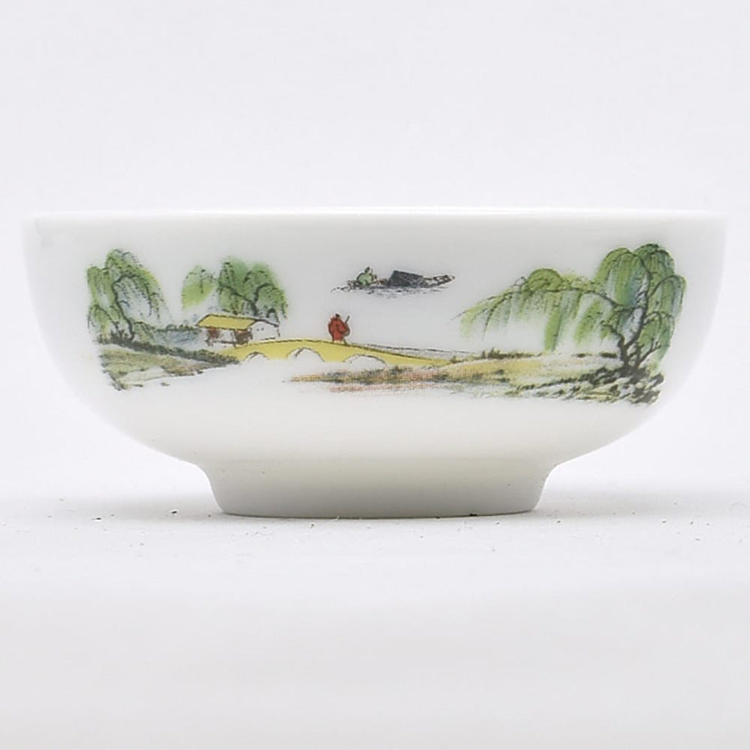 彩磁寛杯（湖光一色）