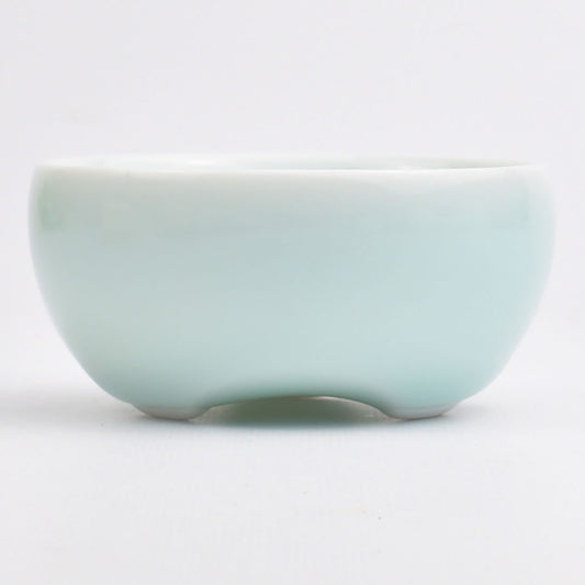 三足小杯（弟窯粉青）