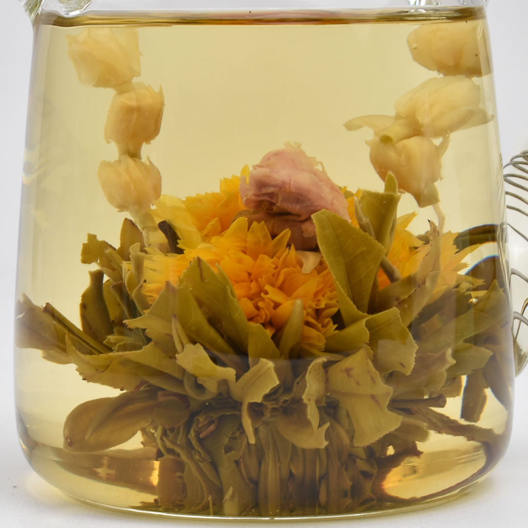 一見鐘情（緑茶の工芸茶）